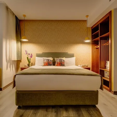 Sometimes Taksim Hotel 3*