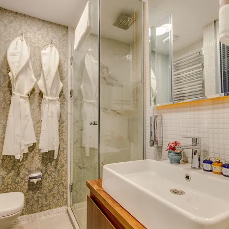 Hotel Sometimes Taksim 3*