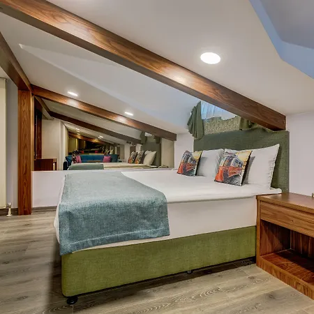 Hotel Sometimes Taksim 3*