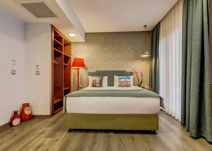 Otel Sometimes Taksim 3*