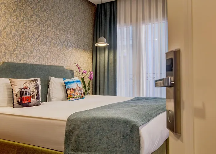 Otel Sometimes Taksim 3*