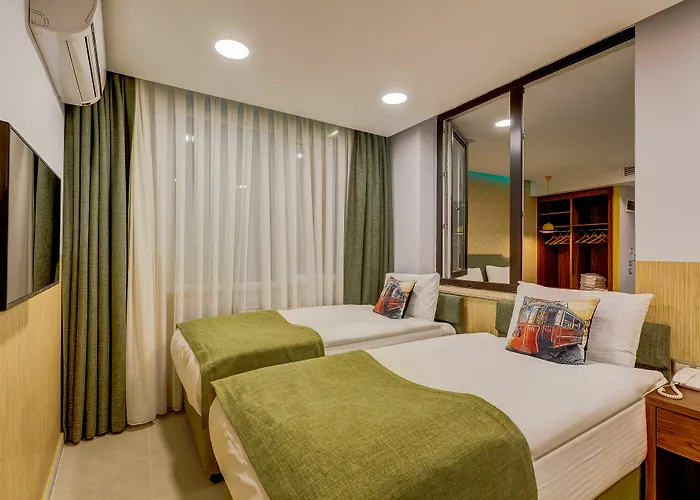 Sometimes Taksim Otel 3*